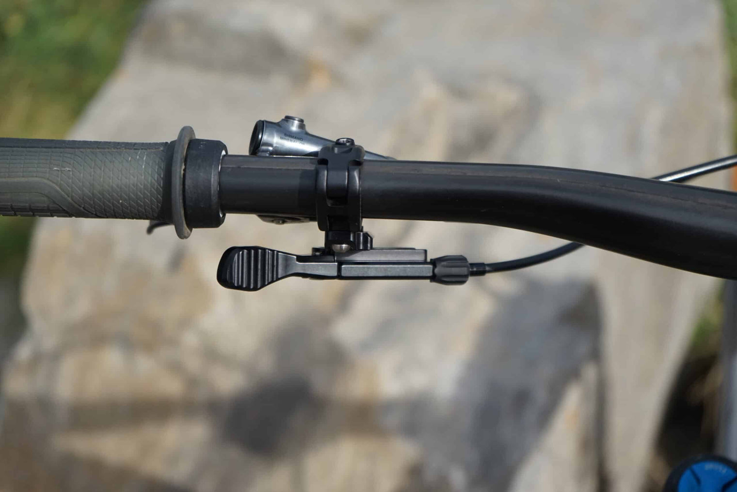 Eightpins underbar Remote Hebel zur Betätgung aller Teleskopsattelstützen mit Seilzug kompatibel mit Shimano I-Spec EV Bremshebel: NGS2, H01, NGS2 Cargo
BikeYoke: Revive, Divine, Triggy
OneUp: Dropper Post V2, V3
Fox: Transfer, Transfer Factory
PNW Components: Cascade, Loam, Bachelor, Rainier
Crankbrothers: Highline
Brand-X: Ascend
KS: LEV, LEV Integra
9point8: Fall Line
Und alle weiteren mechanischen Dropper Posts mit Seilzug