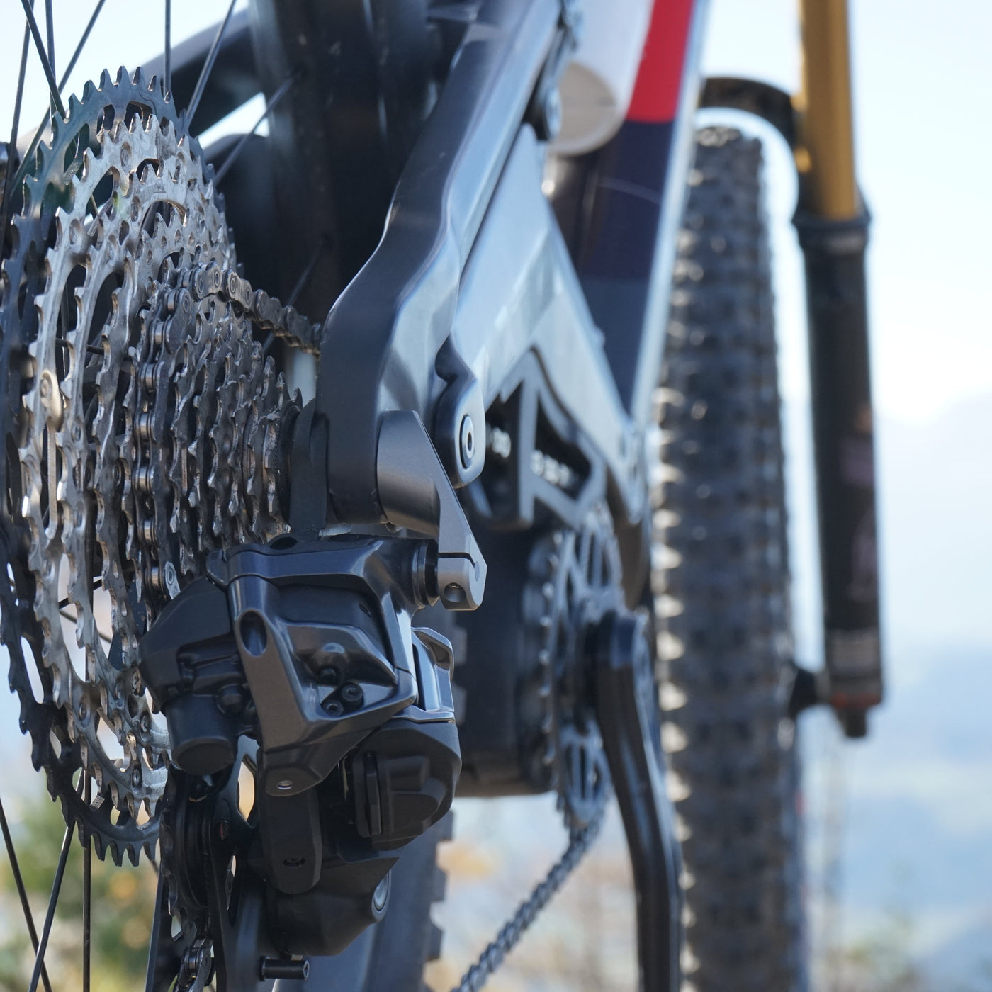 Die E-Bike Schaltung ist mit dem Stifshifter nicht mehr schwammig. Auf diesem E-Bike versteift der Stiffshifter das UDH Shaltauge für präzisere Schaltvorgänge.