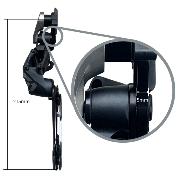 Das Bild zeigt das UDH Schaltauge mit einem Schaltwerk. Eine Vergrößerung weißt auf die geringe Materialstärke des UDH Schaltuages hin.