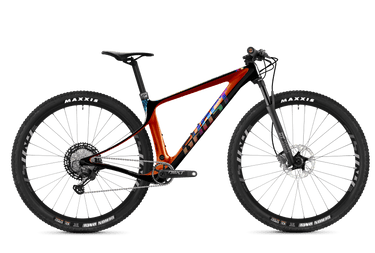 Ghost Lector Carbon Hardtail XC Bike mit Eightpins Sattelstütze.